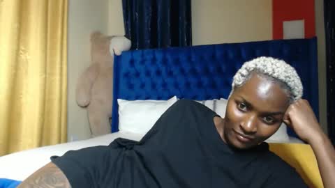 Snapshot of prettyquee chatting on 05-09-26, 04:01 sasha online show from 05-09-26, 04:01
