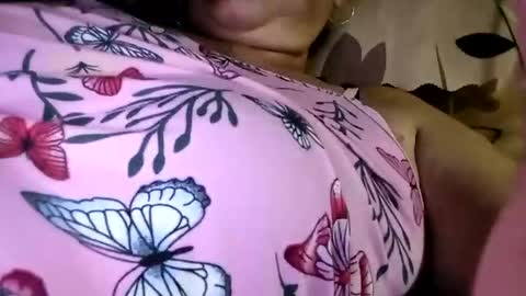 prettyrose01 online show from 01-02-25, 11:31