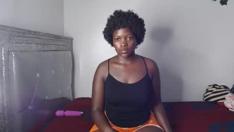 Snapshot of prettysmiles1 chatting on 09-19-25, 09:11 prettysmiles1 online show from 09-19-25, 09:11