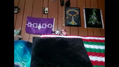 prettysolidd7 online show from 01-01-25, 03:03