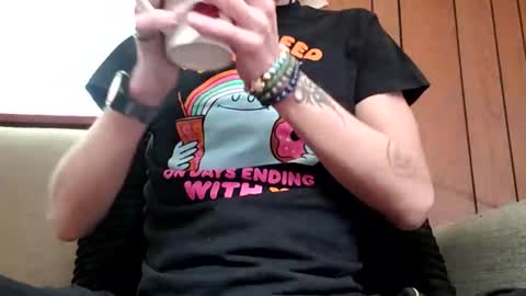 prettysolidd7 online show from 02-10-25, 07:07