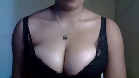 prettyy01 online show from 06-05-26, 07:36