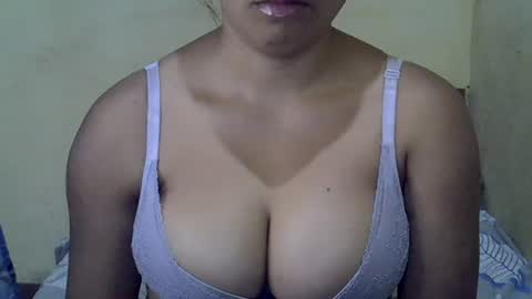 prettyy01 online show from 08-03-26, 09:04