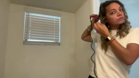 prettyyykittyyy22 online show from 02-13-26, 05:31