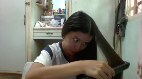 Snapshot of prety784828 chatting on 05-19-26, 05:58 prety784828 online show from 05-19-26, 05:58