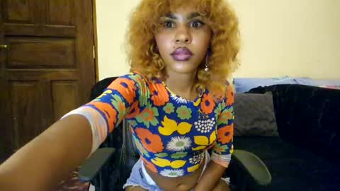 Snapshot of priceless_sexy chatting on 05-26-26, 05:09 priceless_sexy online show from 05-26-26, 05:09