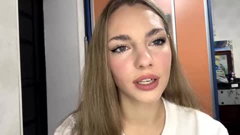 Amelia online show from 11-14-25, 07:01