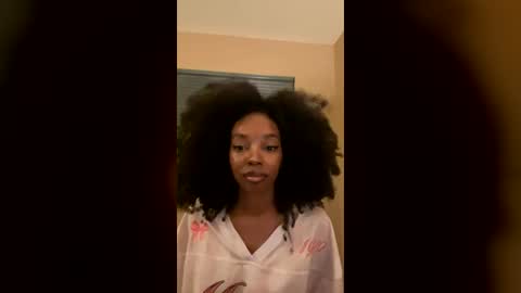 Snapshot of primrose22 chatting on 07-29-26, 04:32 primrose22 online show from 07-29-26, 04:32