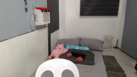 Snapshot of princeadrianx chatting on 10-23-25, 07:12 Prince Adrian online show from 10-23-25, 07:12