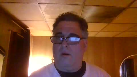 Snapshot of princeofdarkness66 chatting on 02-08-26, 11:52 johnny online show from 02-08-26, 11:52