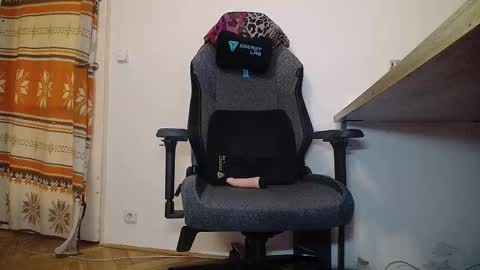 Prince Of Prague online show from 12-16-25, 04:06