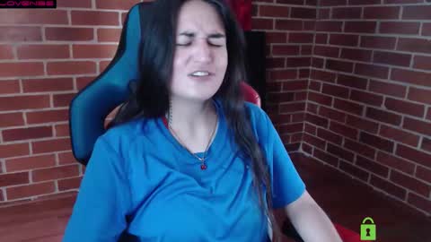 Leia online show from 11-26-25, 02:07