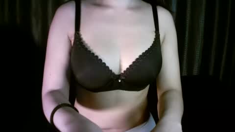 Snapshot of princess916446 chatting on 12-05-24, 06:22   princess   online show from 12-05-24, 06:22