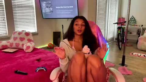 Cece  NEXT LIVESTREAM -- DEC. 4th  7 PM CST online show from 11-21-25, 03:22