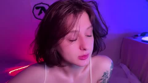 Snapshot of princess_euphoria chatting on 03-11-25, 01:45 Kristina online show from 03-11-25, 01:45