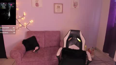 Paula Princess online show from 12-21-25, 08:49