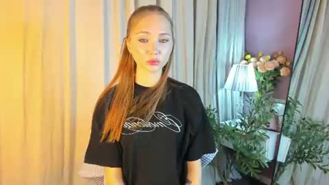 Snapshot of princess_li1y chatting on 07-22-26, 01:08 Lily online show from 07-22-26, 01:08