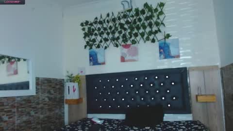 Snapshot of princess_martinez chatting on 12-19-24, 01:51 Princess Martinez online show from 12-19-24, 01:51
