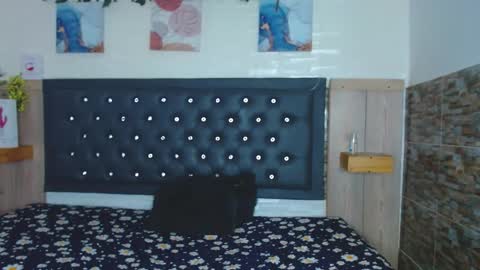 Snapshot of princess_martinez chatting on 12-19-24, 04:57 Princess Martinez online show from 12-19-24, 04:57