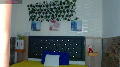 Snapshot of princess_martinez chatting on 02-28-25, 04:31 Princess Martinez online show from 02-28-25, 04:31