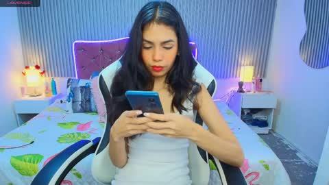 princess_skinny18 online show from 06-07-26, 07:39