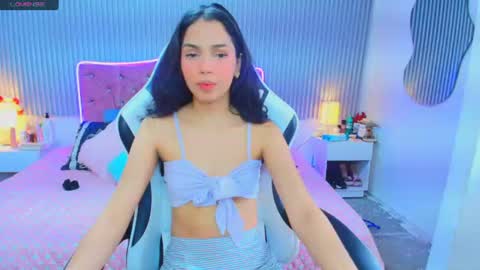 Snapshot of princess_skinny18 chatting on 06-22-26, 09:23 princess_skinny18 online show from 06-22-26, 09:23