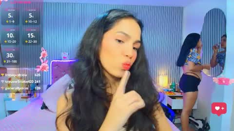 Snapshot of princess_skinny18 chatting on 06-26-26, 01:43 princess_skinny18 online show from 06-26-26, 01:43