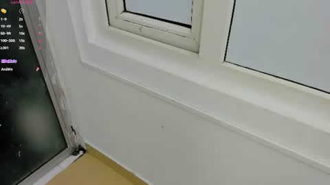 Snapshot of princess_skinny_ chatting on 07-20-26, 02:04 Mia online show from 07-20-26, 02:04