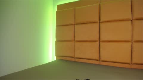 princess_tokyo_ online show from 11-26-25, 04:30