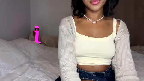 Snapshot of princessaleah chatting on 12-13-24, 07:10 Princess Aleah online show from 12-13-24, 07:10