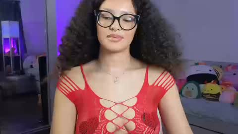 Snapshot of princessamberrrxo chatting on 10-11-25, 06:56 Amber online show from 10-11-25, 06:56