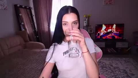 princessamira1 online show from 07-08-26, 06:07