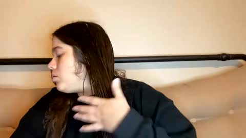 Snapshot of princesslaylaa chatting on 01-13-25, 04:18 princessviccxo online show from 01-13-25, 04:18