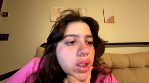 Snapshot of princesslaylaa chatting on 09-20-25, 10:27 princessviccxo online show from 09-20-25, 10:27