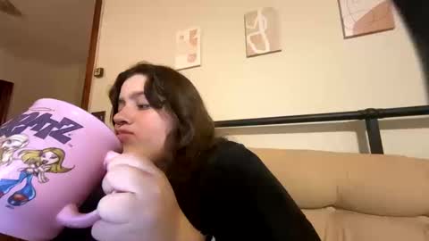 Snapshot of princesslaylaa chatting on 10-17-25, 06:05 princessviccxo online show from 10-17-25, 06:05
