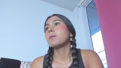 Snapshot of princesslittle_20 chatting on 05-19-26, 11:16 EMMY online show from 05-19-26, 11:16
