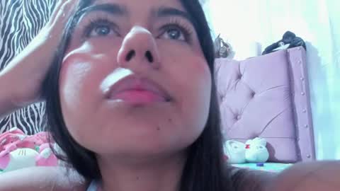 Snapshot of princesslittle_20 chatting on 06-11-26, 11:30 EMMY online show from 06-11-26, 11:30