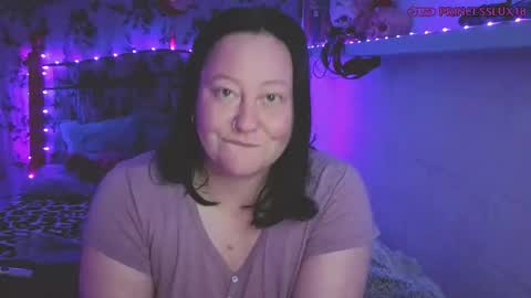 Lux Alot Luxi online show from 09-22-25, 07:27