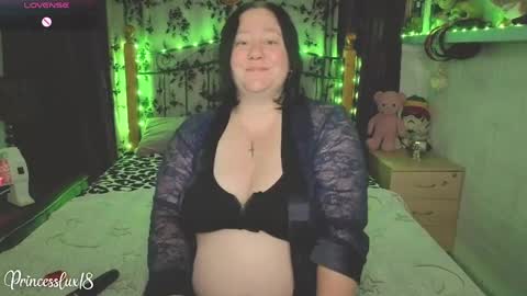 Lux Alot Luxi online show from 05-26-26, 06:59