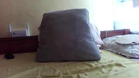 Snapshot of princessmiles2 chatting on 04-23-26, 10:25 phelly online show from 04-23-26, 10:25