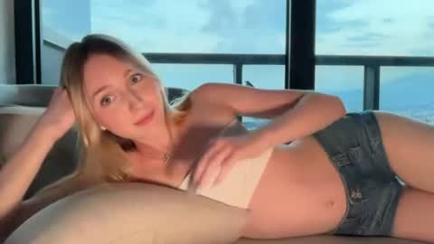 Kate online show from 07-04-26, 04:46