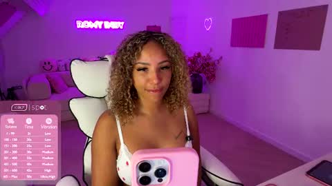 Snapshot of princessromyindy chatting on 08-04-26, 09:17 princessromyindy online show from 08-04-26, 09:17