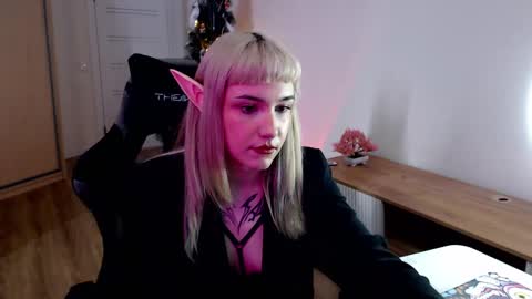 18 y.o online show from 02-14-25, 12:03