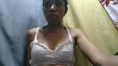 Snapshot of prisca880319 chatting on 04-16-26, 07:36 prisca880319 online show from 04-16-26, 07:36