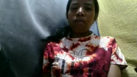 Snapshot of prisca880319 chatting on 04-24-26, 07:27 prisca880319 online show from 04-24-26, 07:27
