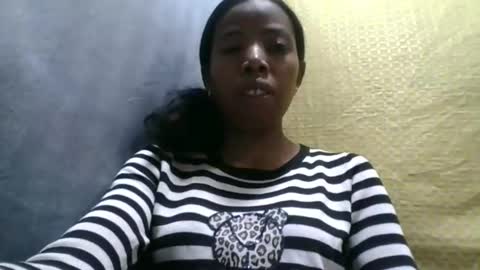 Snapshot of prisca880319 chatting on 04-25-26, 07:33 prisca880319 online show from 04-25-26, 07:33