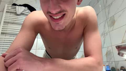 Snapshot of privenightz chatting on 03-28-26, 10:31 privenightz online show from 03-28-26, 10:31