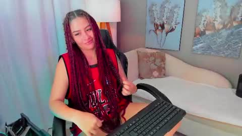 Snapshot of priya_rose chatting on 06-11-26, 06:17 Priya Rose online show from 06-11-26, 06:17