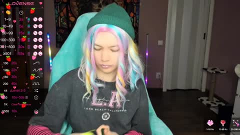 Snapshot of project_hisoka44 chatting on 12-15-24, 12:51 Di online show from 12-15-24, 12:51