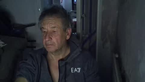 projectorepson online show from 12-19-25, 05:20